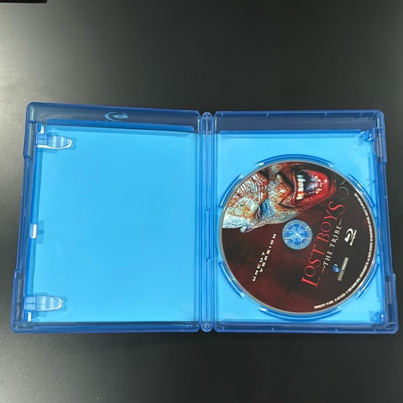 The Lost Boys: The Tribe - Blu-ray - Picture 3 of 4